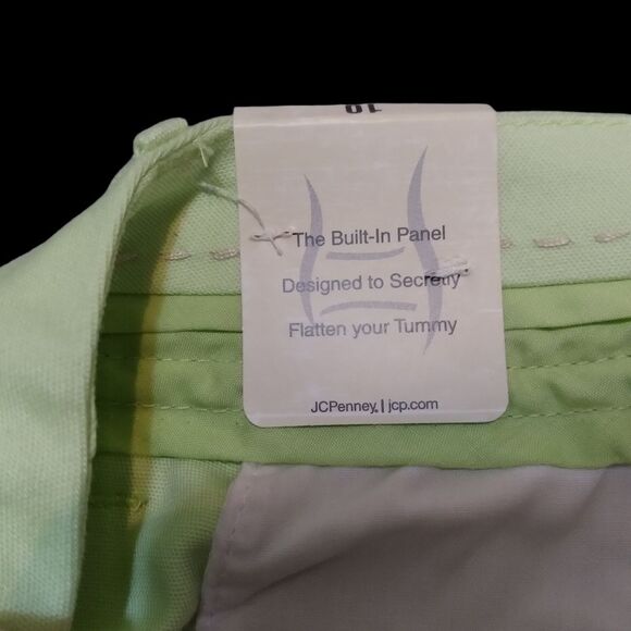 St. John's Bay Women's Pants Secretly Slender #84463750455 Capri Size 10 Green - Picture 5 of 16